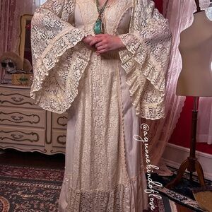 SOLD DO NOT BUY Gunne Sax angel Sleeve Cream Lace Dress